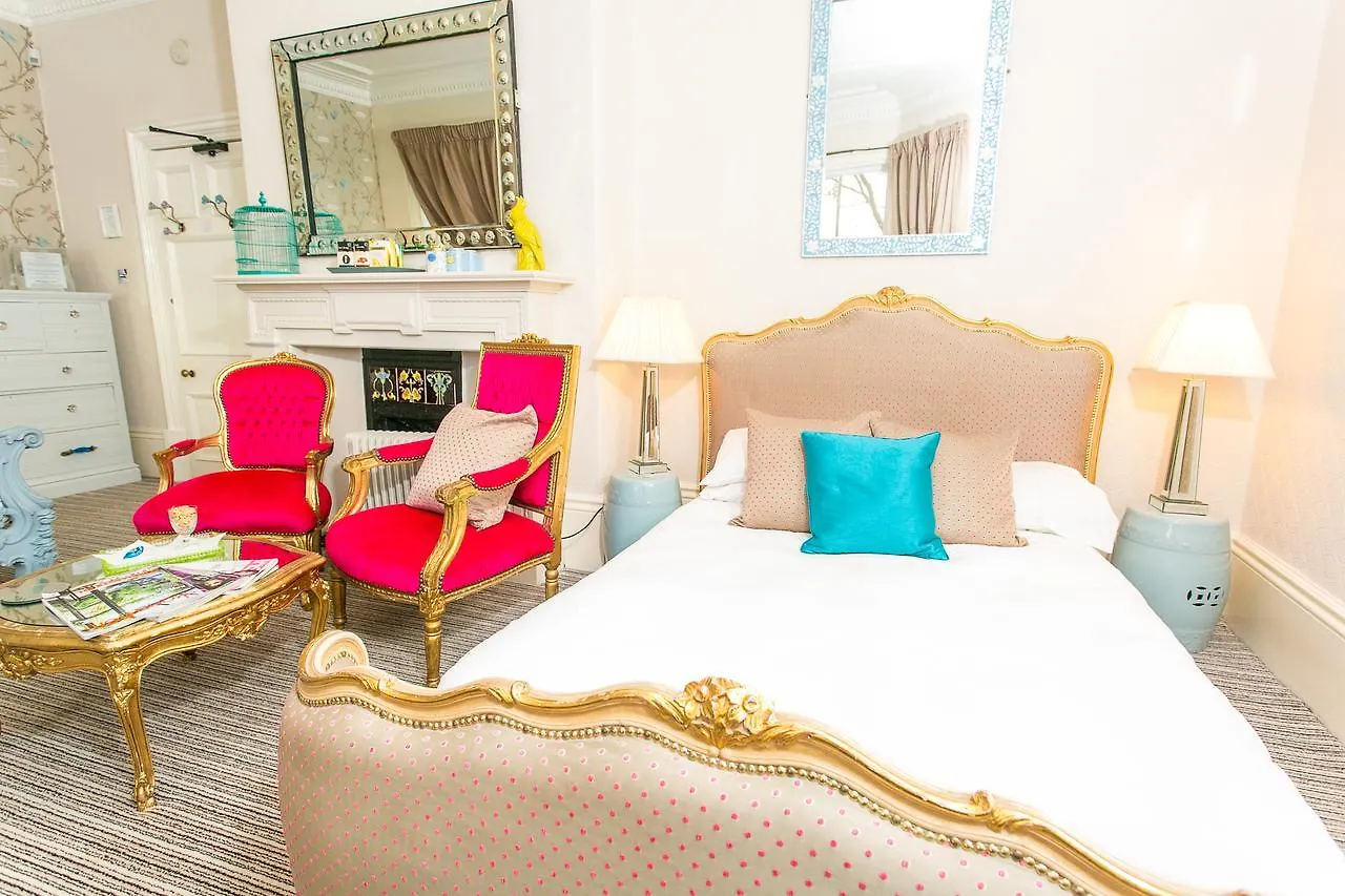The Rosebery Hotel Newcastle upon Tyne Apartment